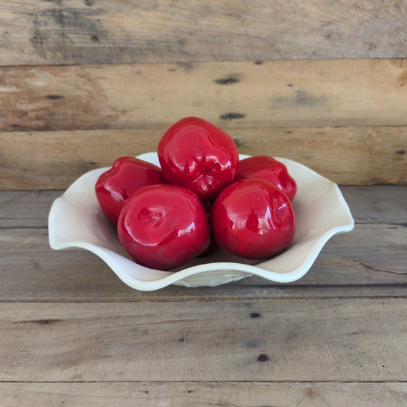 Vintage White Ceramic Bowl with Red Apples - Picture 4 of 11